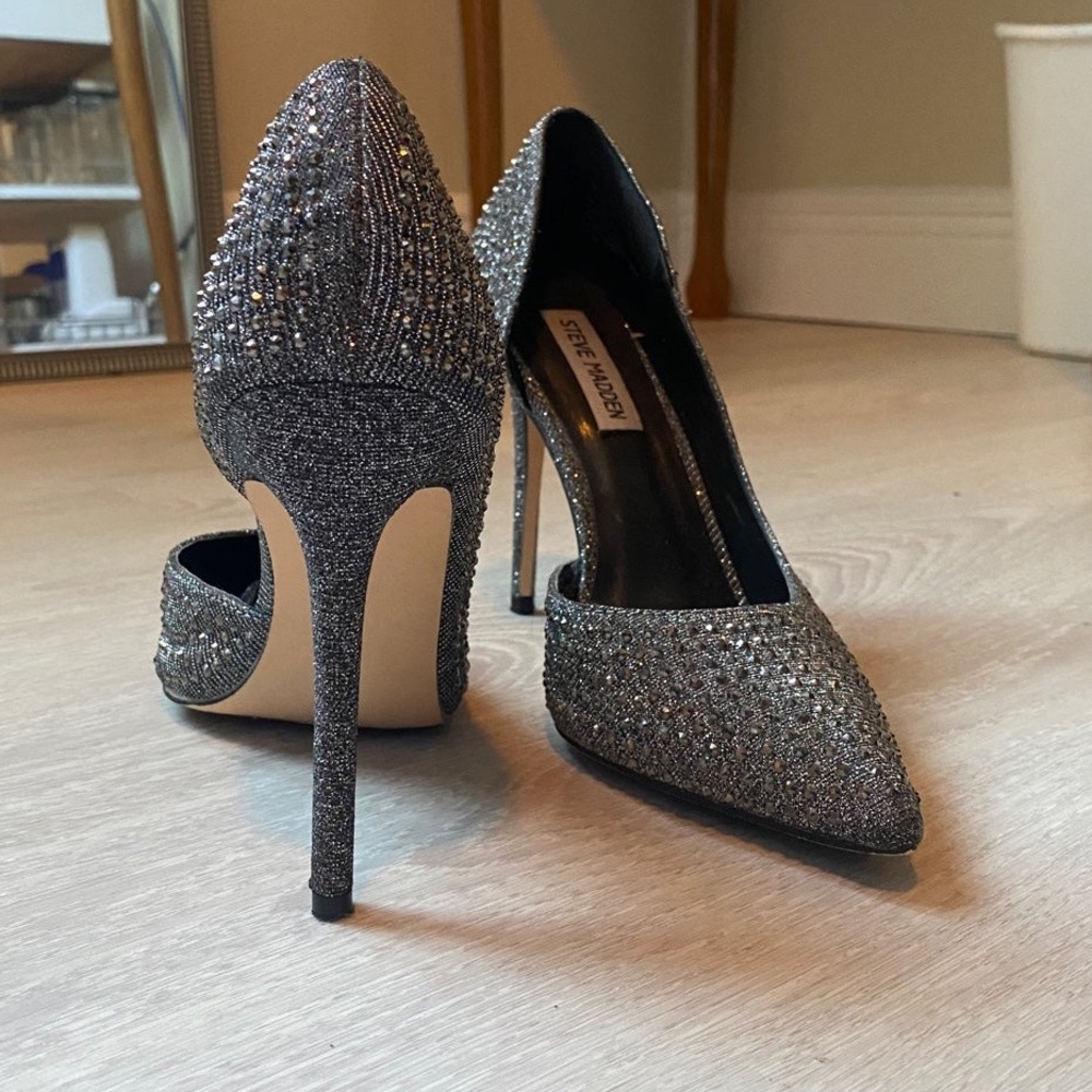 Steve Madden Embezzlement Heels
